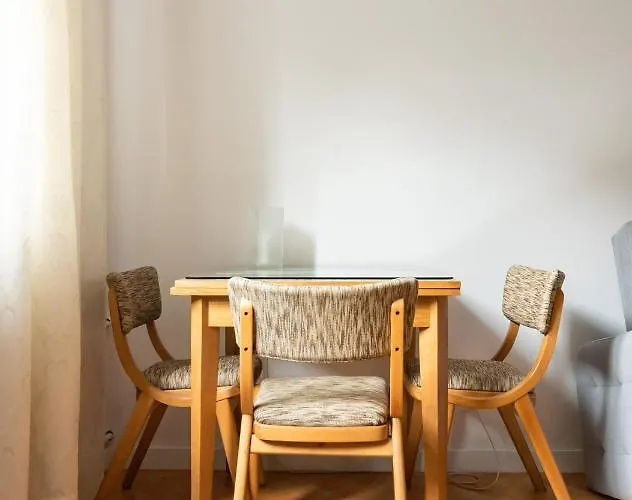 Plac Zbawiciela 3-bedroom ורשה