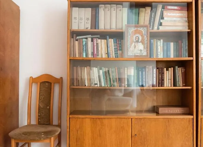 Plac Zbawiciela 3-bedroom