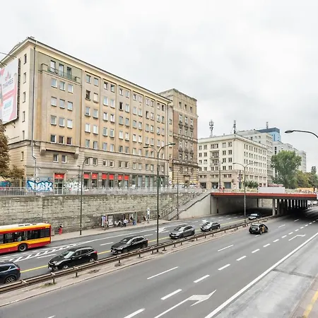 Апартаменты Plac Zbawiciela 3-bedroom Варшава