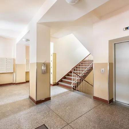 Apartment Plac Zbawiciela 3-bedroom