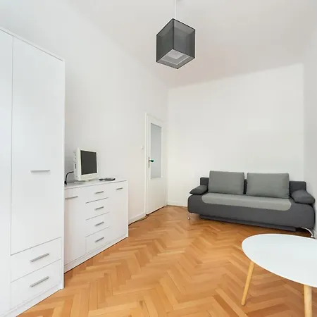 Plac Zbawiciela 3-bedroom Warschau