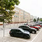 Plac Zbawiciela 3-bedroom شقة *